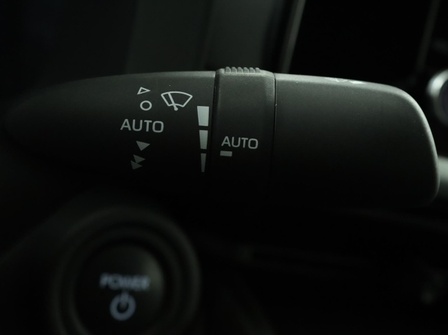 Toyota C-HR - 2.0 Plug-in Hybrid 220 Dynamic