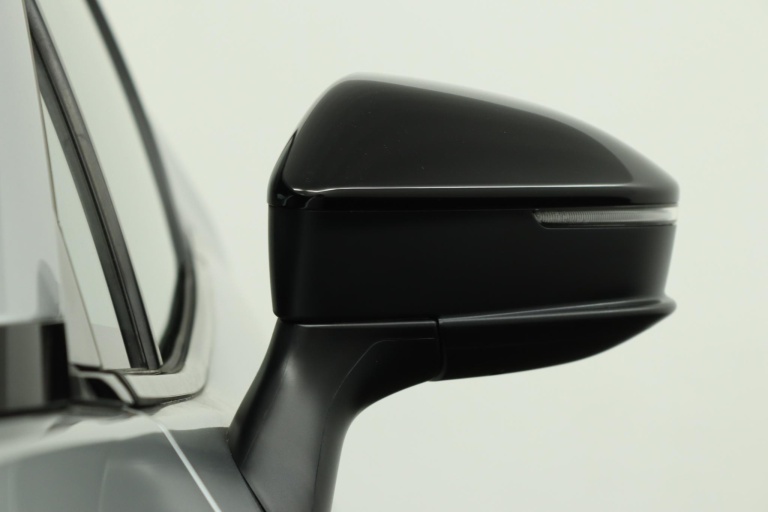 Toyota C-HR - 2.0 Plug-in Hybrid 220 Dynamic 38