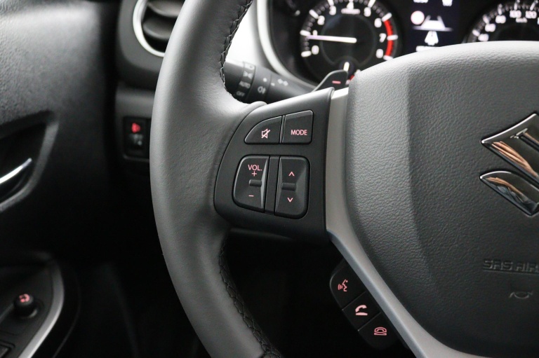 Suzuki Vitara - 1.4 Boosterjet Smart Hybrid Select Black Edition 18