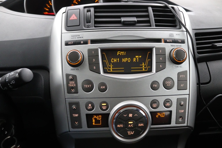 Toyota Verso - 1.8 VVT-i Aspiration 14