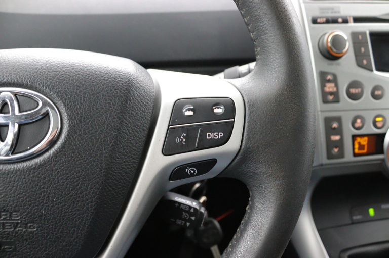 Toyota Verso - 1.8 VVT-i Aspiration 19