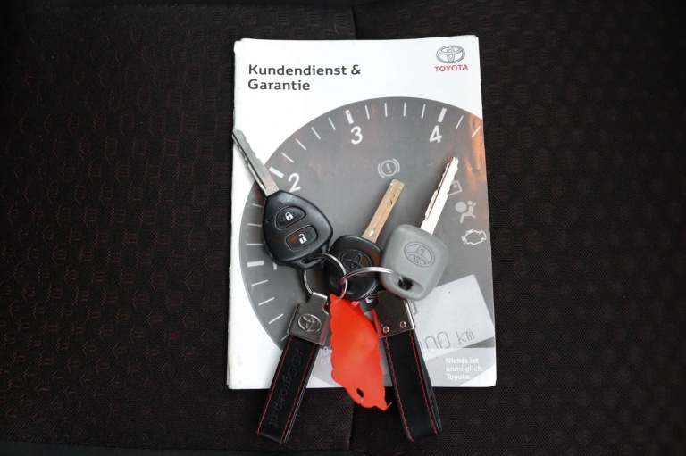 Toyota Verso - 1.8 VVT-i Aspiration 21