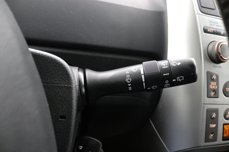 Toyota Verso - 1.8 VVT-i Aspiration 30