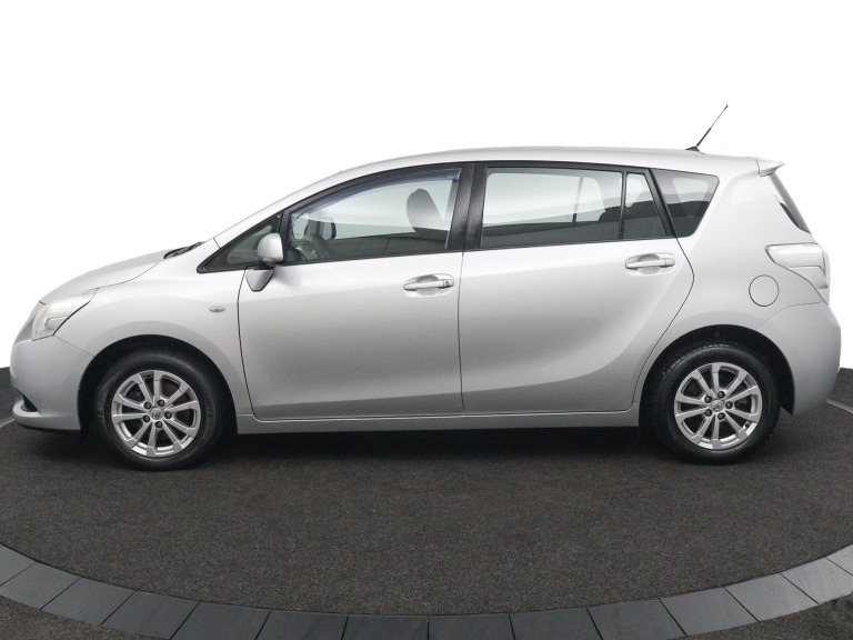 Toyota Verso - 1.8 VVT-i Aspiration 5