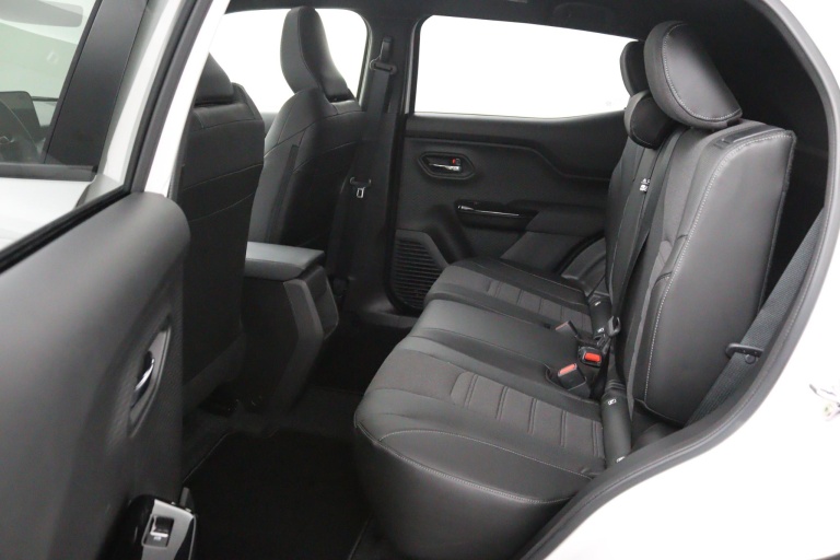 Suzuki e VITARA - Style 61 kWh 13