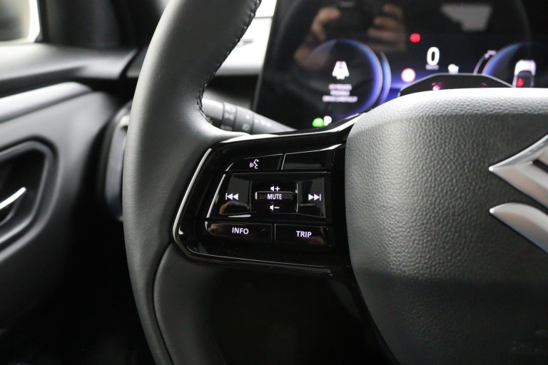 Suzuki e VITARA - Style 61 kWh 21