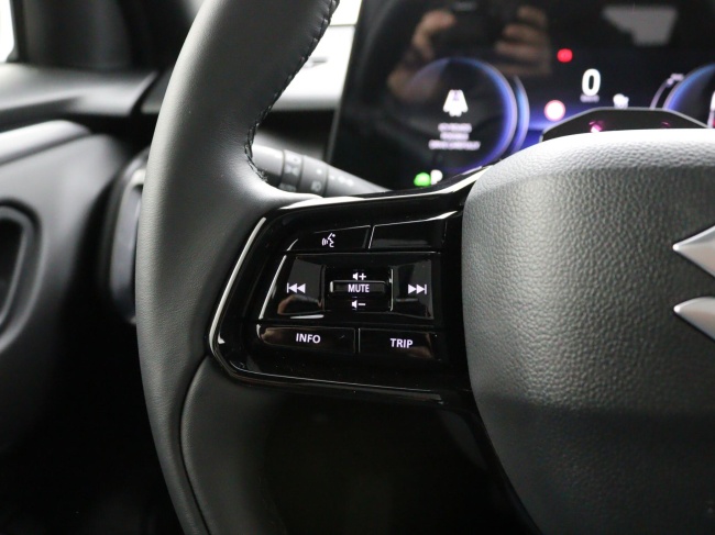 Suzuki e VITARA - Style 61 kWh