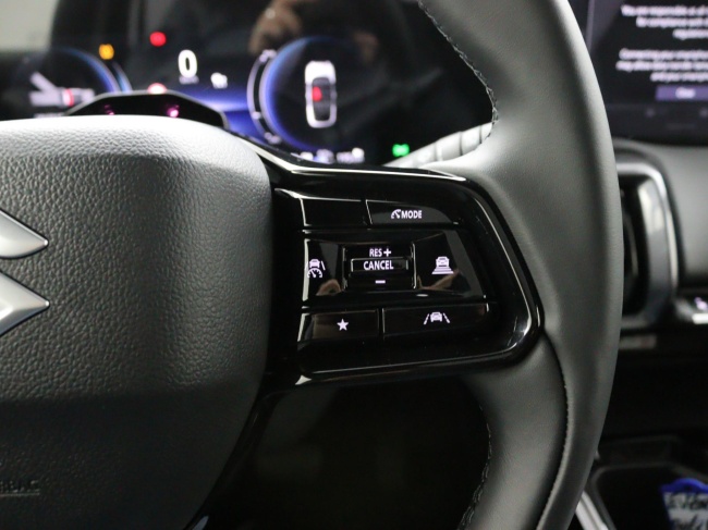 Suzuki e VITARA - Style 61 kWh