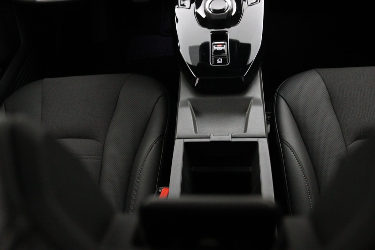 Suzuki e VITARA - Style 61 kWh 26