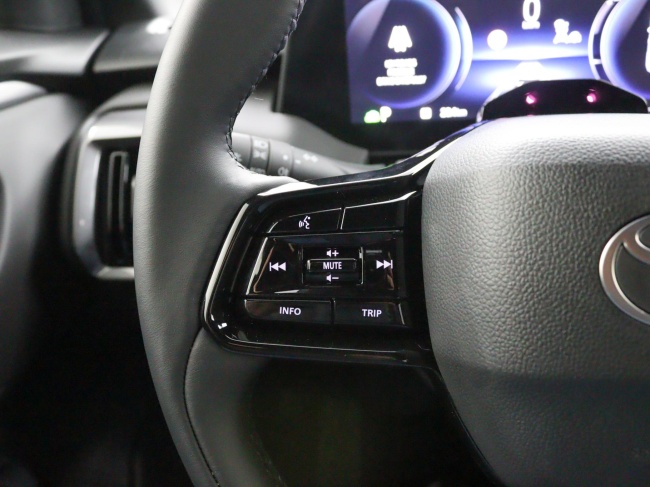 Toyota Urban Cruiser - Dynamic 61 kWh