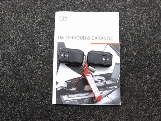 Toyota Urban Cruiser - Dynamic 61 kWh