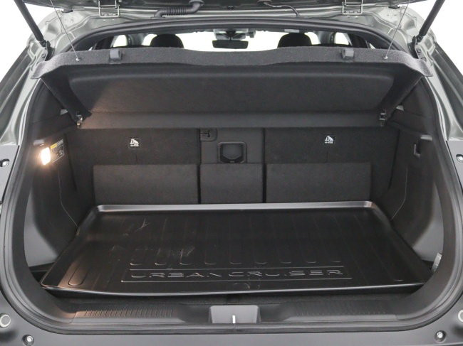 Toyota Urban Cruiser - Dynamic 61 kWh