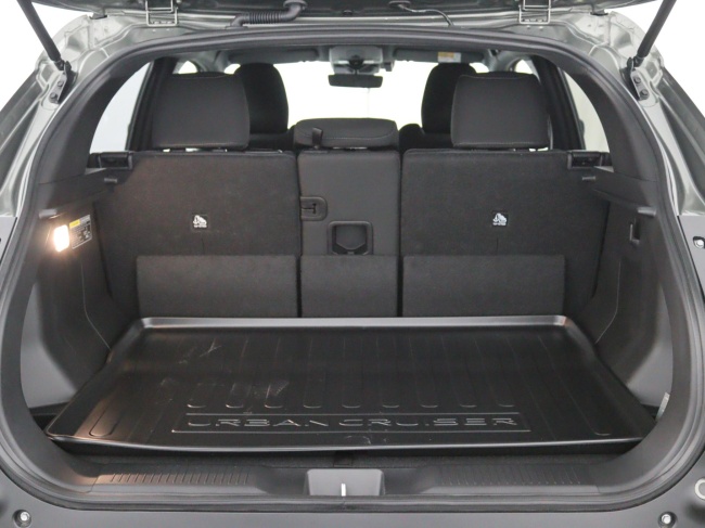 Toyota Urban Cruiser - Dynamic 61 kWh