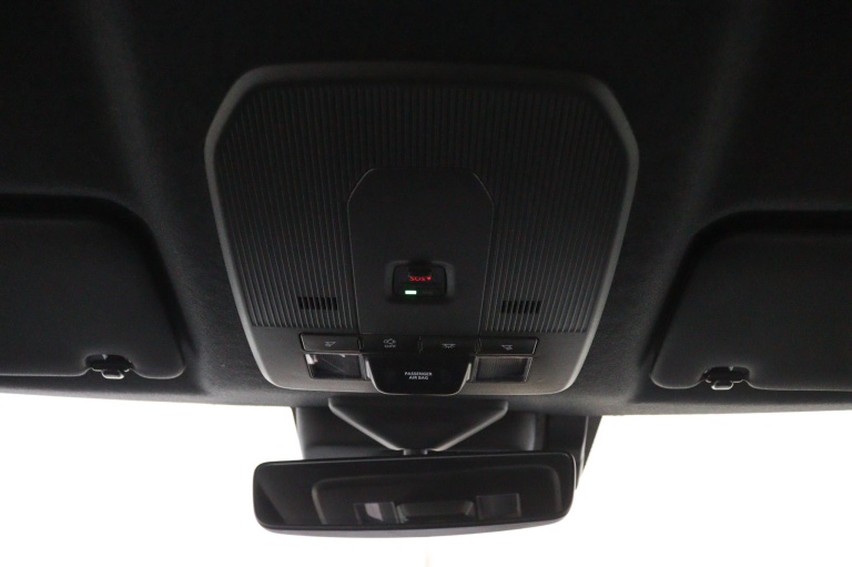 Toyota Urban Cruiser - Dynamic 61 kWh 32