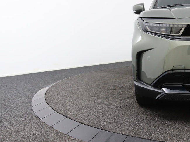 Toyota Urban Cruiser - Dynamic 61 kWh