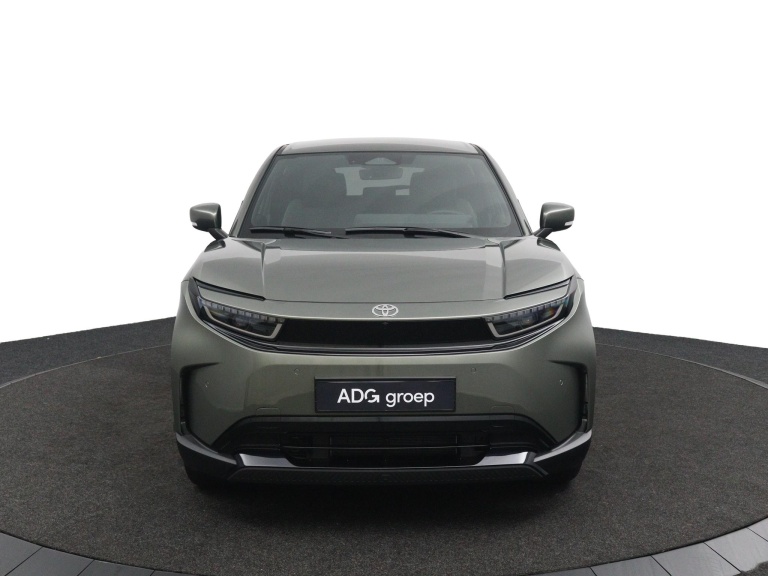 Toyota Urban Cruiser - Dynamic 61 kWh 7