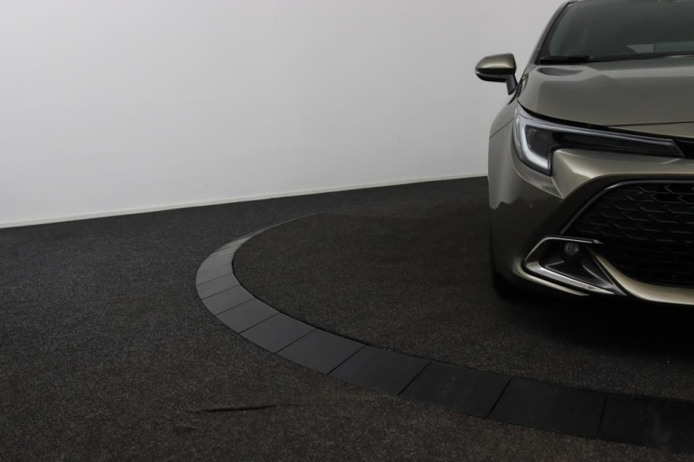 Toyota Corolla Touring Sports - Hybrid 140 Dynamic 34
