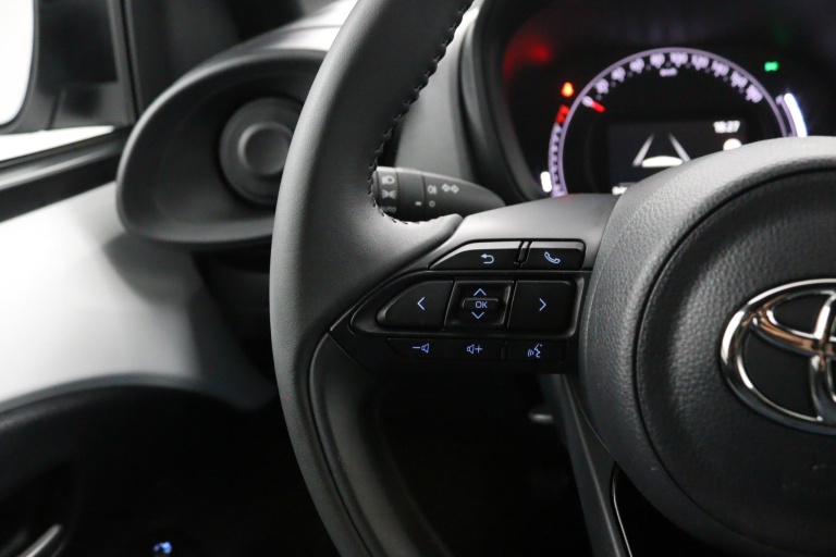 Toyota Aygo X - 1.0 VVT-i MT Play 17