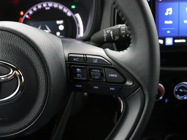 Toyota Aygo X - 1.0 VVT-i MT Play