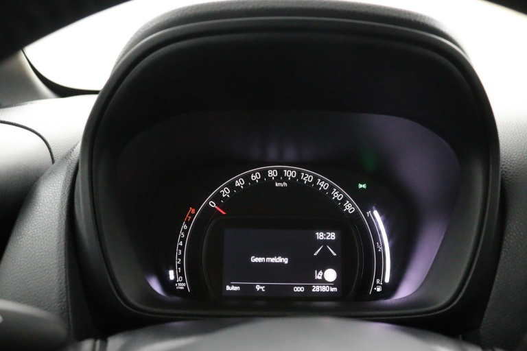 Toyota Aygo X - 1.0 VVT-i MT Play 20