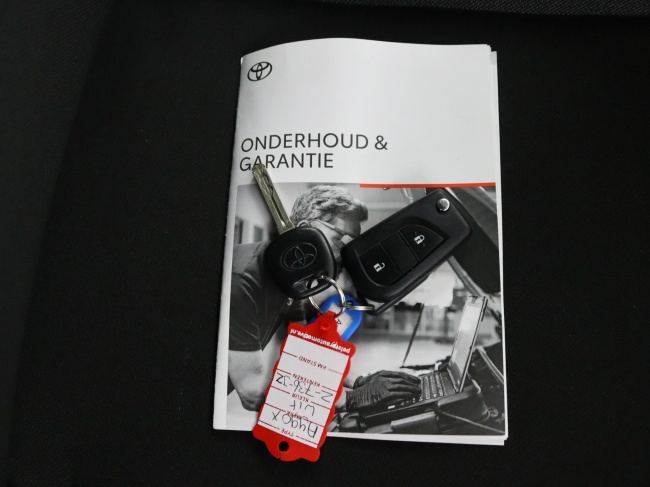 Toyota Aygo X - 1.0 VVT-i MT Play