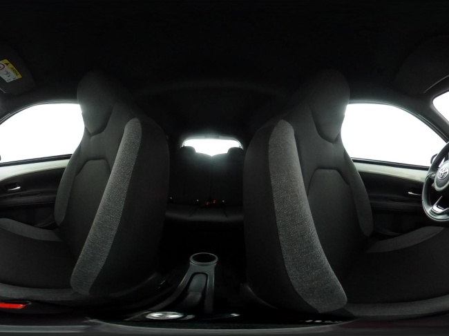 Toyota Aygo X - 1.0 VVT-i MT Play