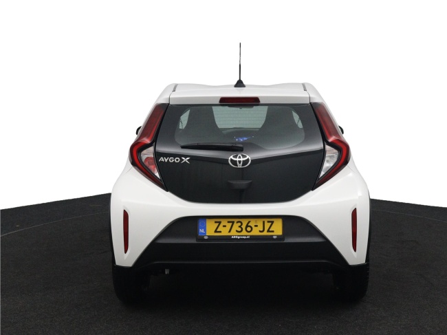 Toyota Aygo X - 1.0 VVT-i MT Play
