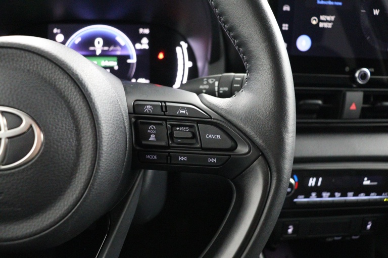 Toyota Yaris - 1.5 Hybrid 115 Dynamic 21