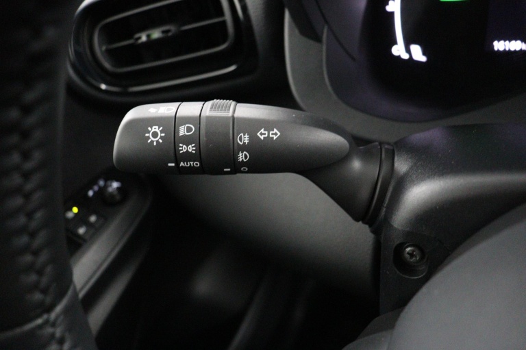 Toyota Yaris - 1.5 Hybrid 115 Dynamic 31