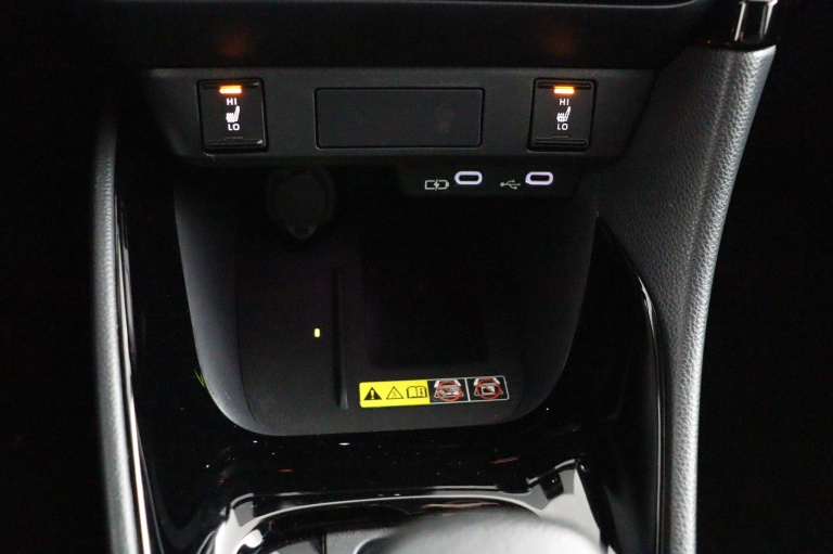 Toyota Yaris - 1.5 Hybrid 115 Dynamic 46