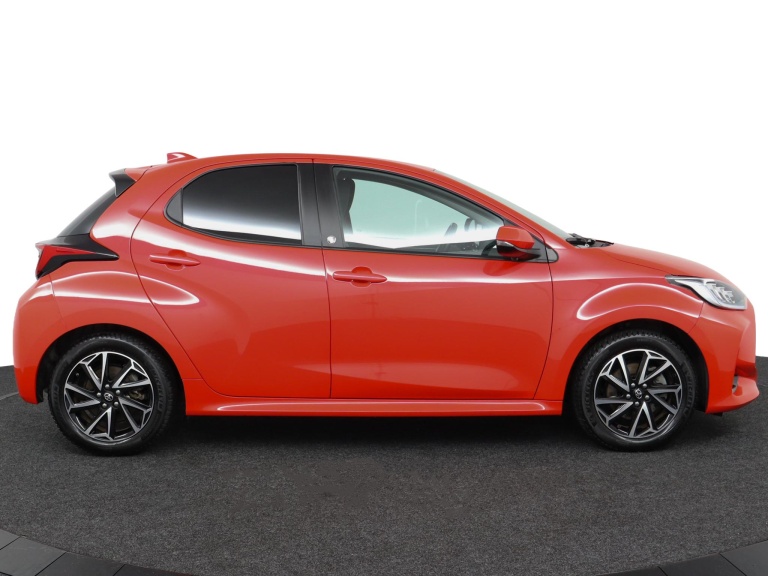 Toyota Yaris - 1.5 Hybrid Dynamic 13