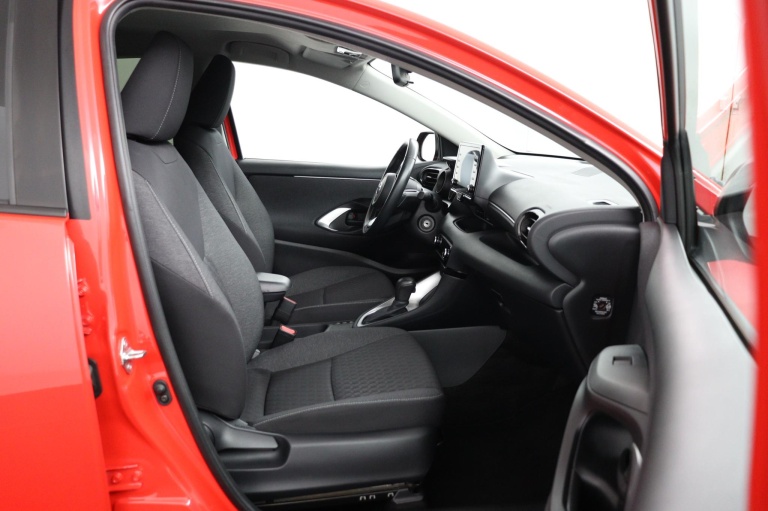 Toyota Yaris - 1.5 Hybrid Dynamic 22