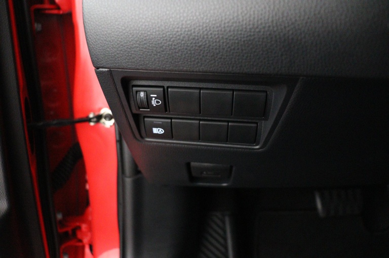 Toyota Yaris - 1.5 Hybrid Dynamic 29