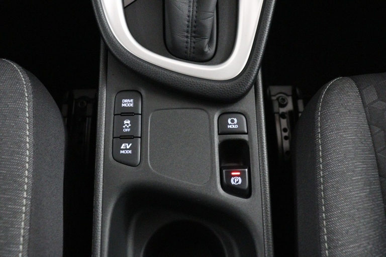 Toyota Yaris - 1.5 Hybrid Dynamic 46