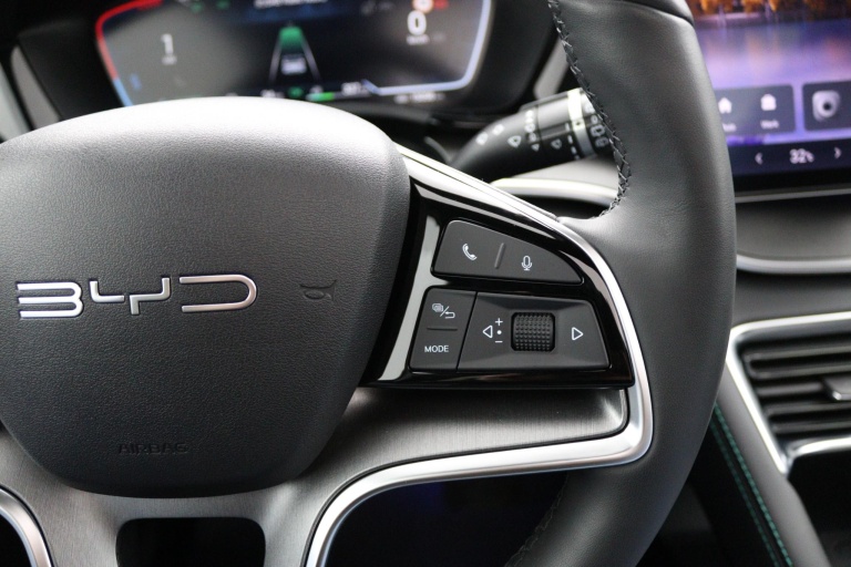 BYD SEAL U - 1.5 T DM-i AWD Design 16