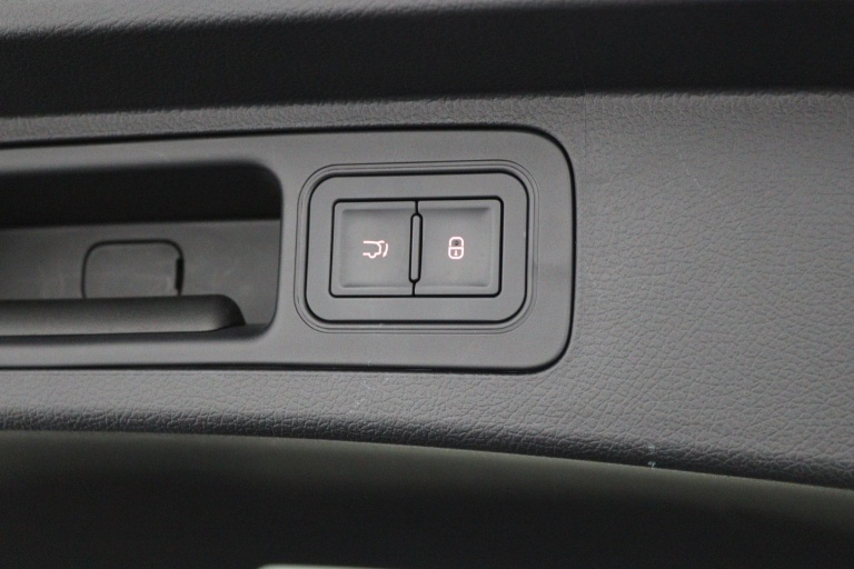 BYD SEAL U - 1.5 T DM-i AWD Design 39