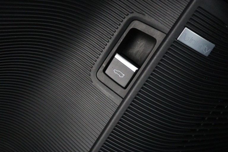 BYD SEAL U - 1.5 T DM-i AWD Design 40