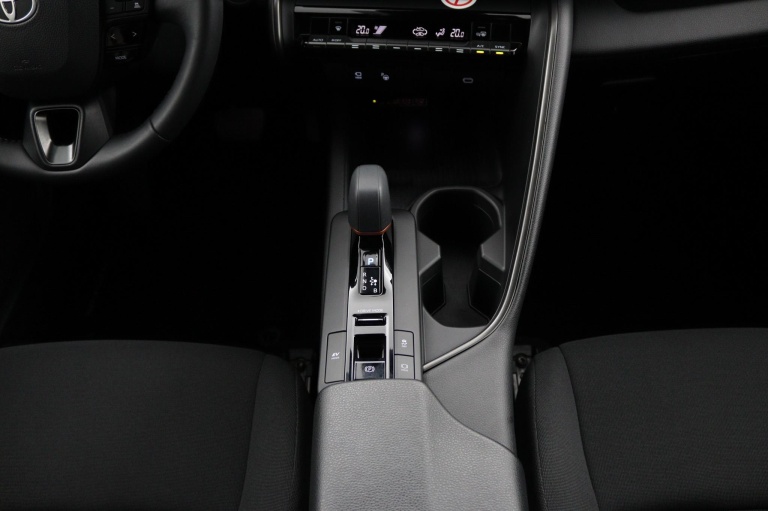 Toyota C-HR - 1.8 Hybrid 140 First Edition 27