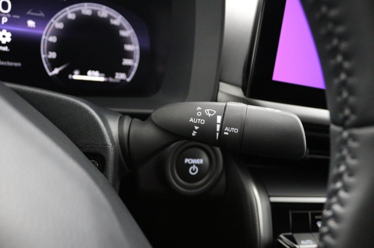 Toyota C-HR - 1.8 Hybrid 140 First Edition 32