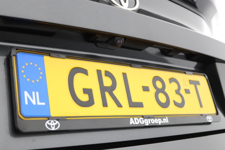 Toyota C-HR - 1.8 Hybrid 140 First Edition 39