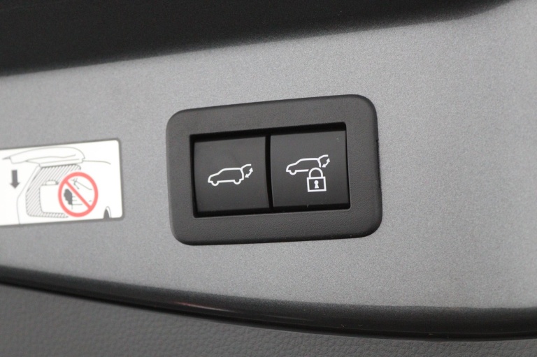 Toyota C-HR - 1.8 Hybrid 140 First Edition 42