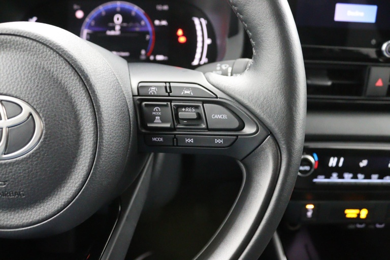 Toyota Yaris - 1.5 Hybrid 115 Dynamic 18