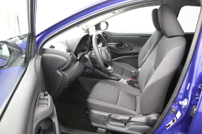 Toyota Yaris - 1.5 Hybrid 115 Dynamic 9