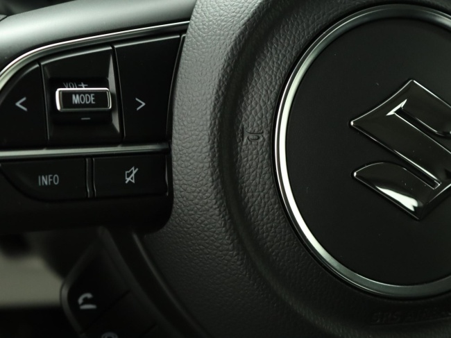 Suzuki Swift - 1.2 Comfort Smart Hybrid