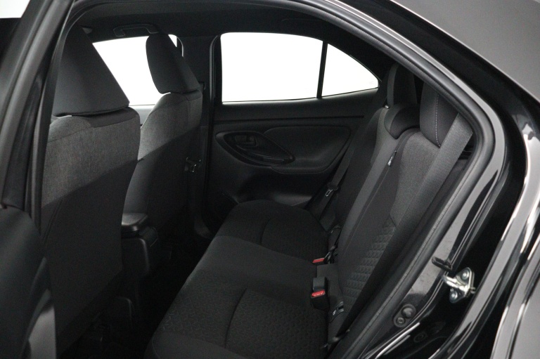 Toyota Yaris Cross - 1.5 Hybrid First Edition 18