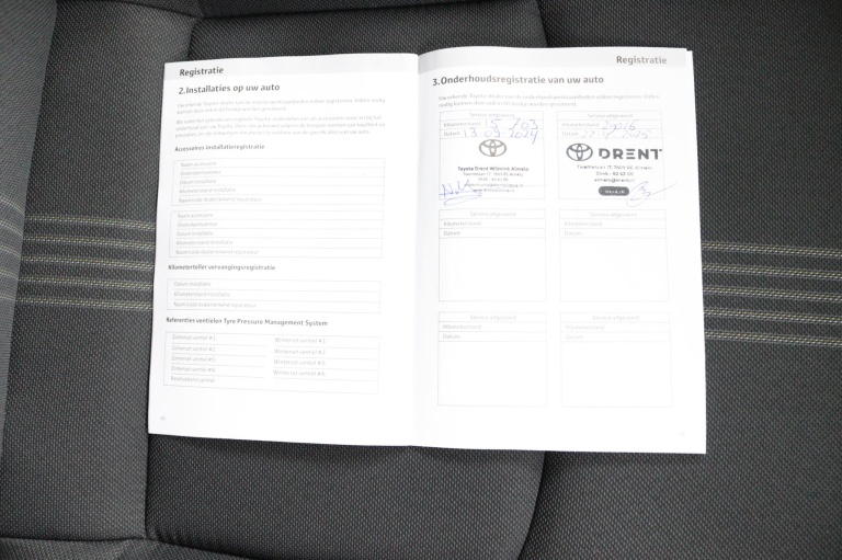 Toyota Yaris Cross - 1.5 Hybrid Adventure 25