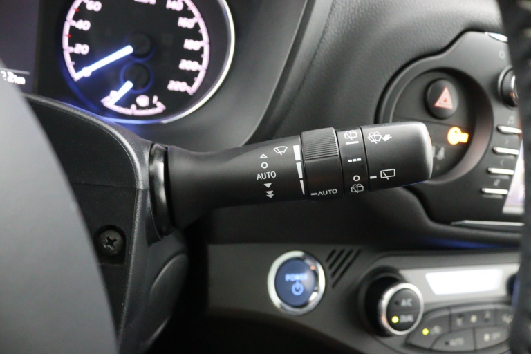 Toyota Yaris - 1.5 Hybrid Executive 28