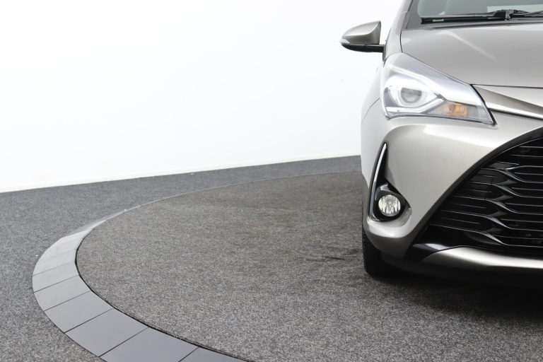 Toyota Yaris - 1.5 Hybrid Executive 38