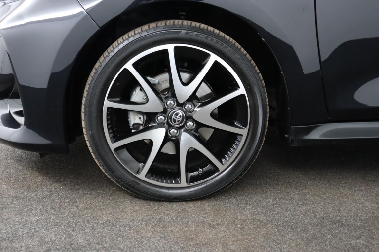 Toyota Yaris - 1.5 Hybrid Executive 37