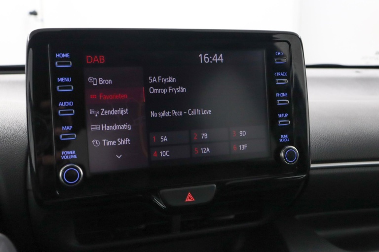 Toyota Yaris - 1.5 Hybrid Executive 8